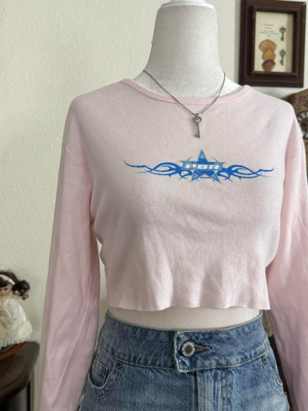 Y2k girly grunge pink and blue graphic long sleeve cropped top - Picture 2 of 5